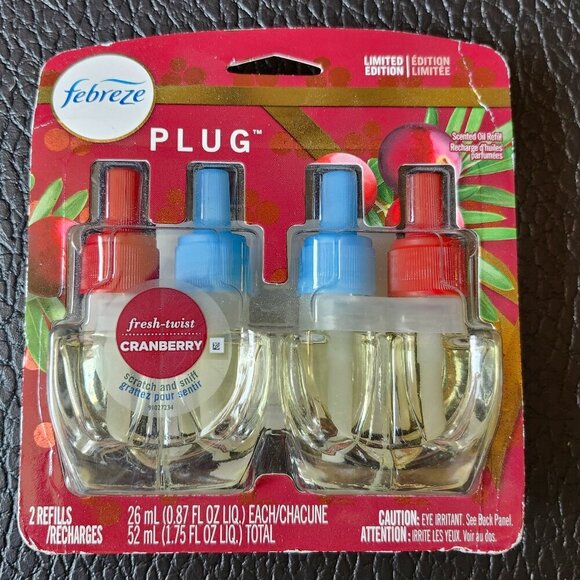 LIMITED EDITION febreze PLUG Fresh Twist Cranberry Scented Oil Refills BNIP - Picture 1 of 4